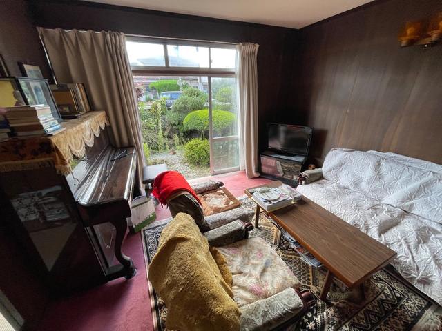 部屋全体を入口から撮った例
